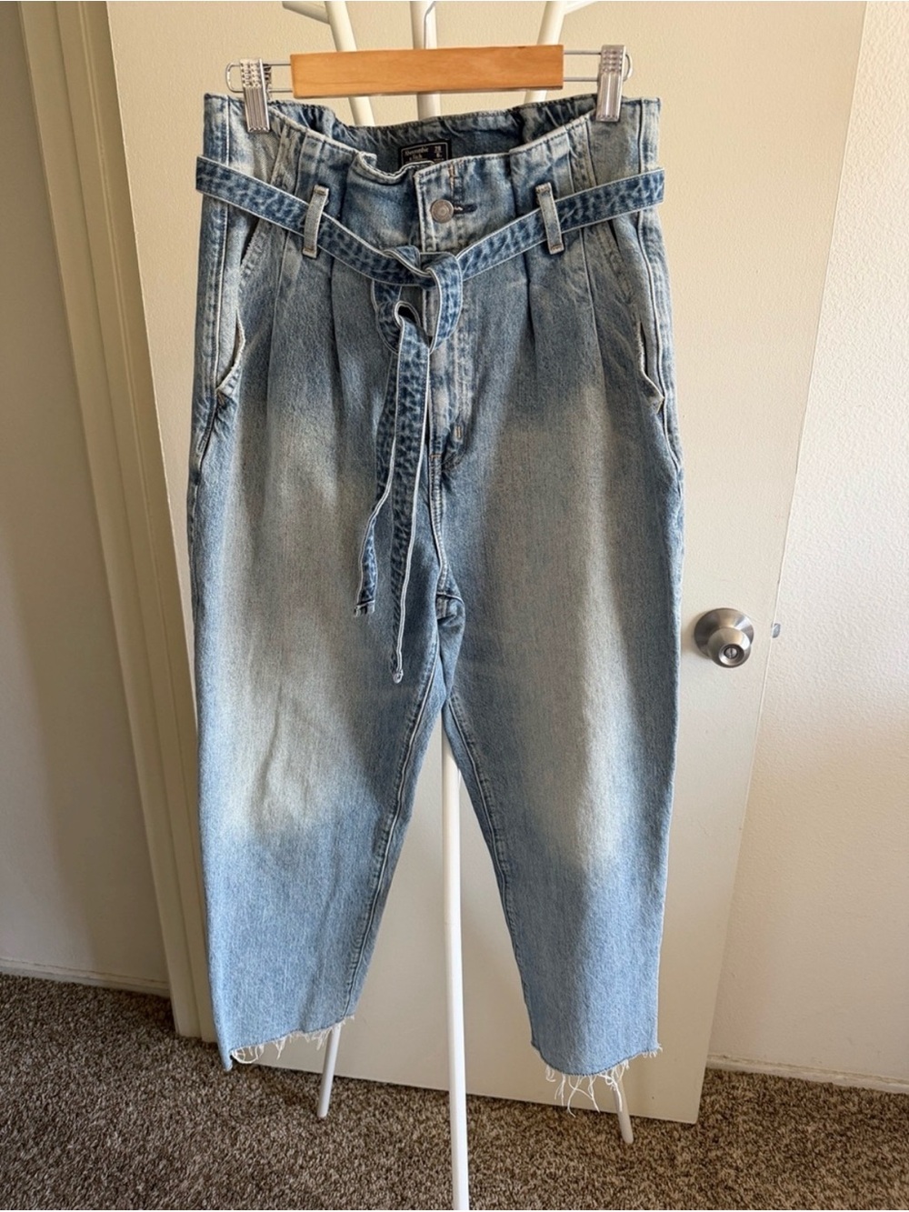 Abercrombie & Fitch Light Blue High-Rise Cropped Paperbag Jeans with Tie Belt